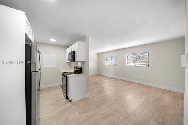 Photo - 1330 W 29th St Unit 35