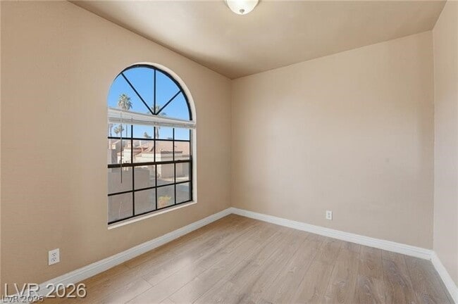 Building Photo - 2982 Juniper Hills Blvd Unit 202