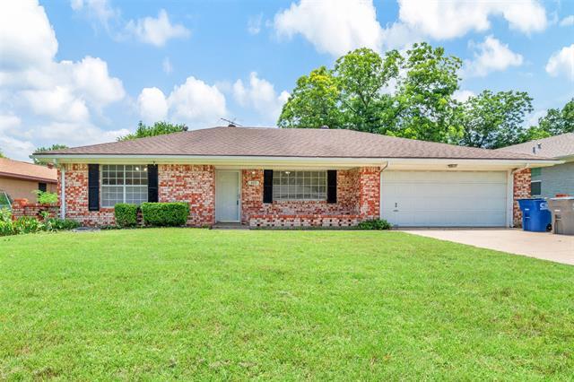 Building Photo - 403 Daisy Dr