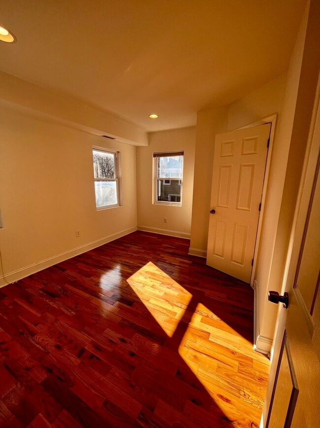 Photo - Beautiful newly renovated 2-bedroom 2 bath In Northern Liberties Unit 2R