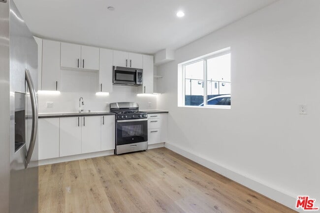 Building Photo - 10821 Hartsook St Unit 10821 Rental