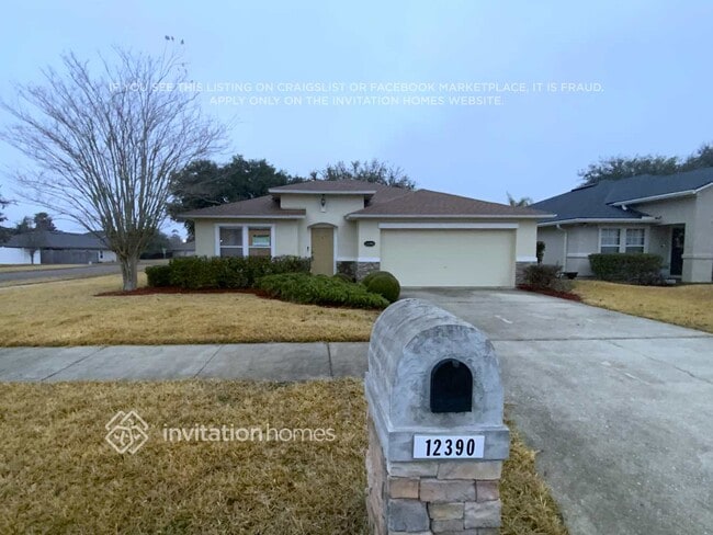 Building Photo - 12390 Deersong Dr