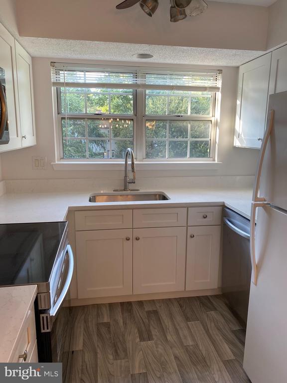 Photo - 12106 Greenway Ct Unit 302