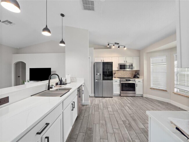 Photo - 117 Rachel Lin Ln