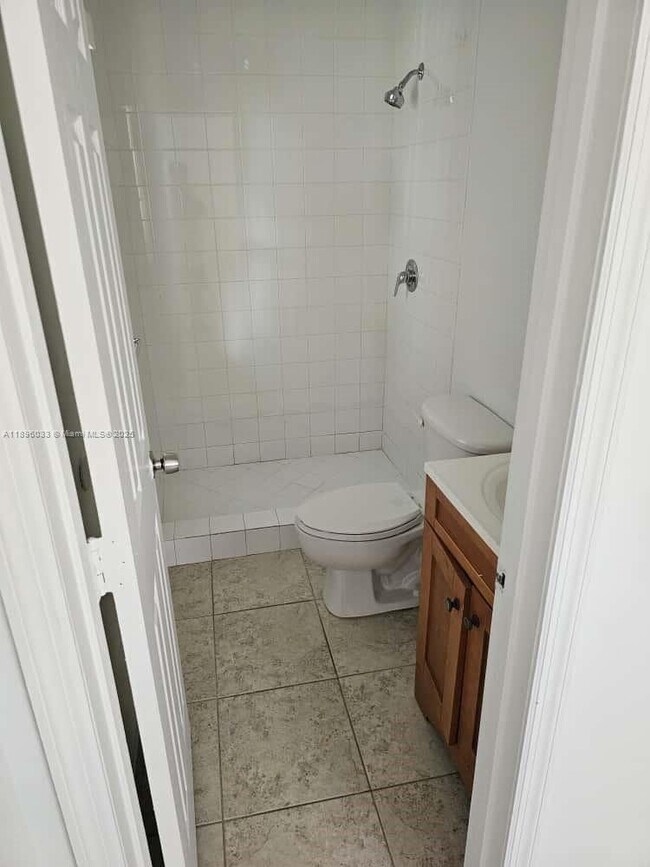 Photo - 3167 Auburn Blvd Unidad 203