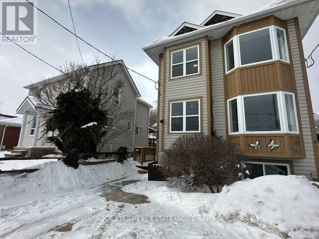 Photo - 233-A Vine St