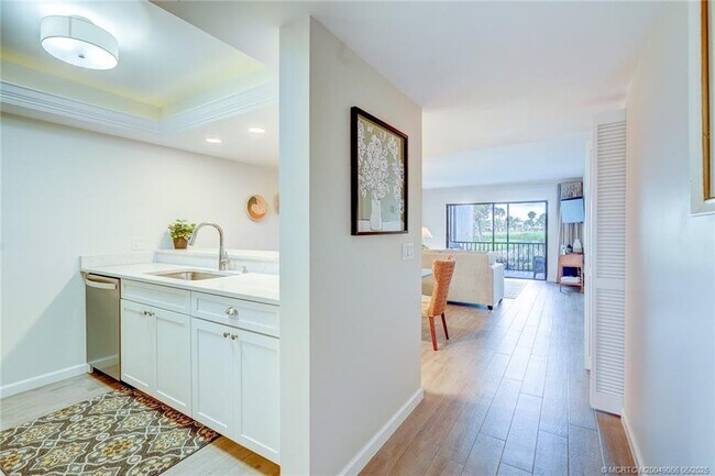 Photo - 5553 NE Gulfstream Way