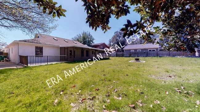 Photo - 18 Meigs Dr