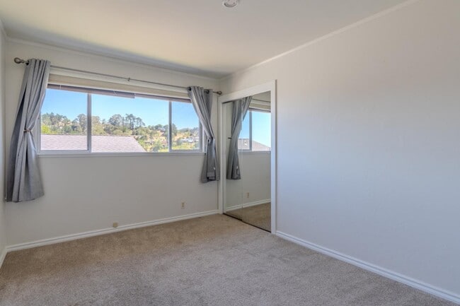 Photo - 1523 Valdez Way
