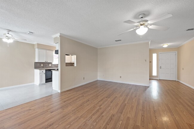 Photo - 807 Seacliff Dr