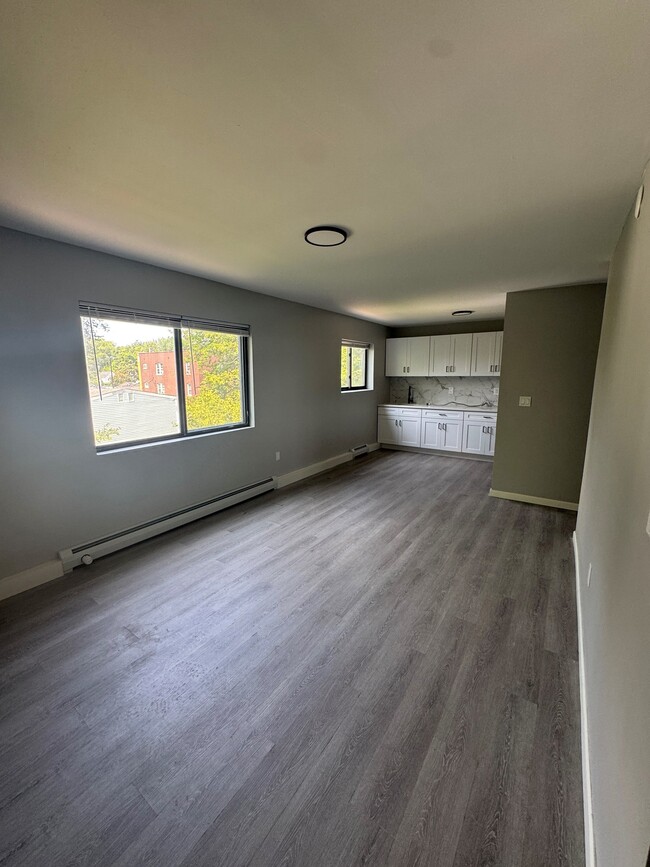 Photo - 180 Earle St Unit C2