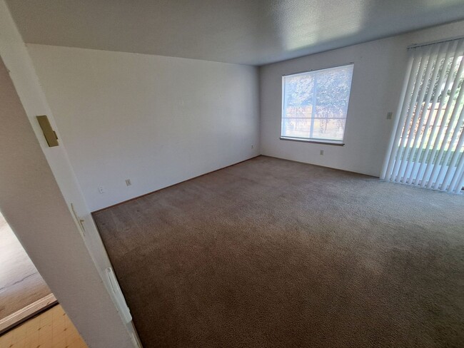 Photo - 2 Bed/1.5 Bath Apartment - NE Purcell Blvd Unit 11