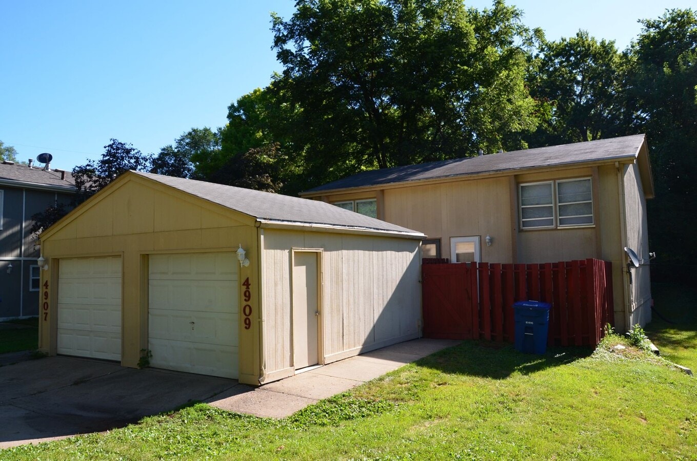 Quiet living south side of town - Quiet living south side of town House