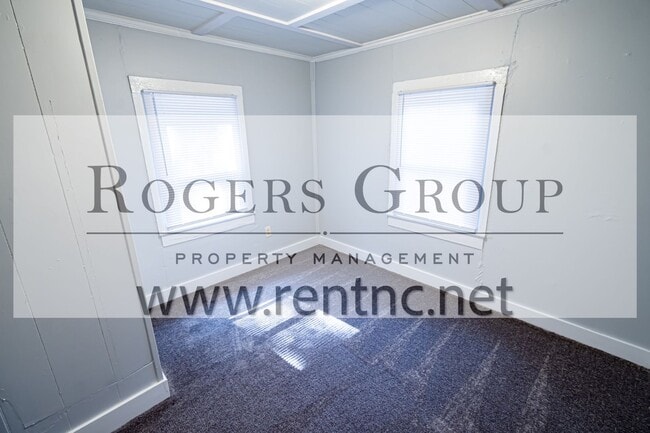 Photo - 529 Hatch St
