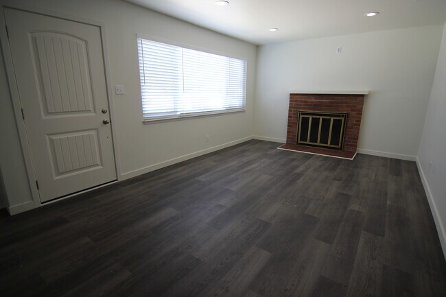 Photo - 637 Trigo Ln