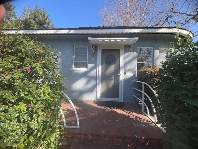 Building Photo - 10913 Moorpark St Unit 1 - Front