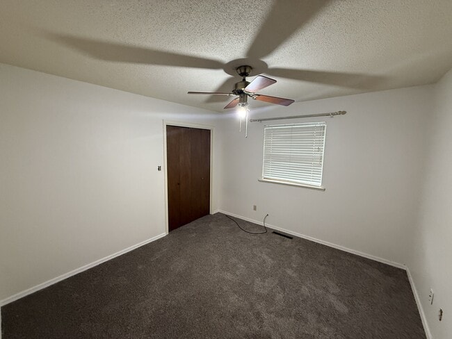 Photo - 2123 E 12th St