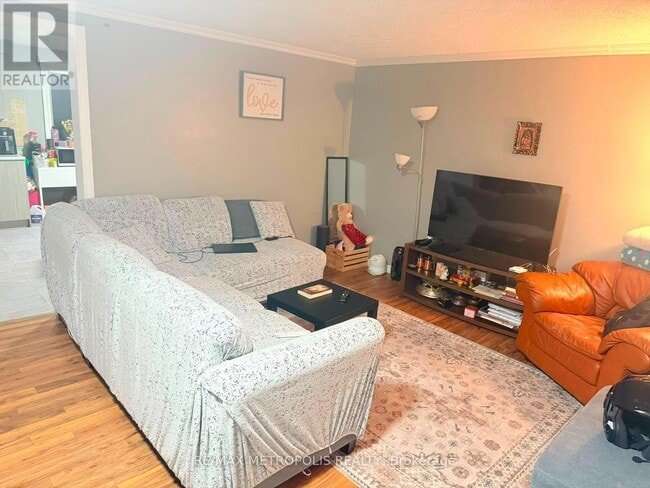 Photo - 152 Woodside Ave