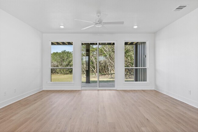 Photo - 1326 Morgan's Point Rd