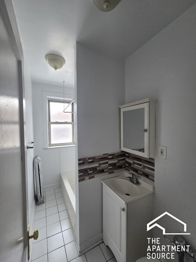 Photo - 2348 W Touhy Ave Unit 2H