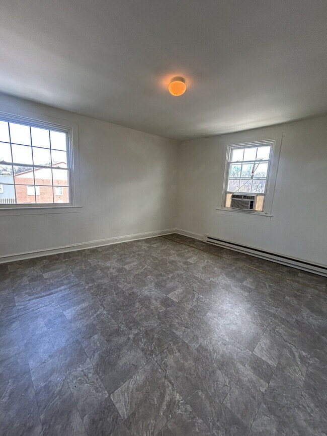 Photo - 1-Bedroom 1 Bathroom in Downtown Front Royal - Cozy 650 Sq. Ft. Gem on East Main Street!