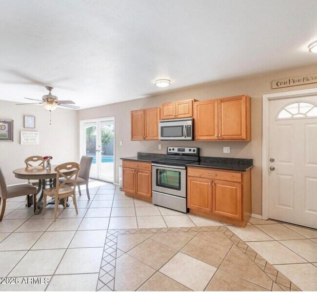 Photo - 2046 E Yale Dr
