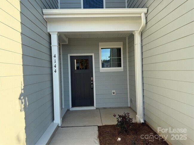 Photo - 4144 Steel Wy