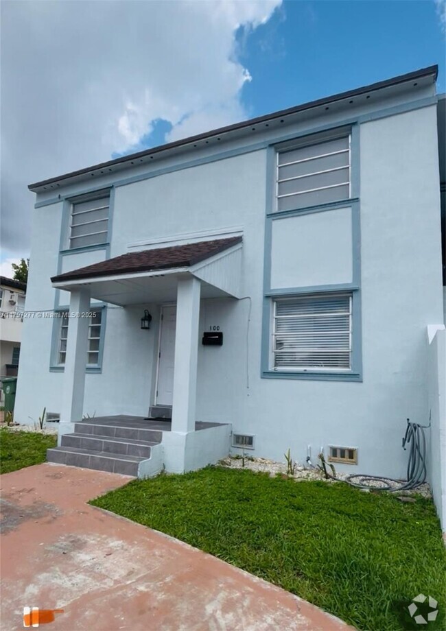 Building Photo - 100 NW 43rd Pl Unit 102 Rental