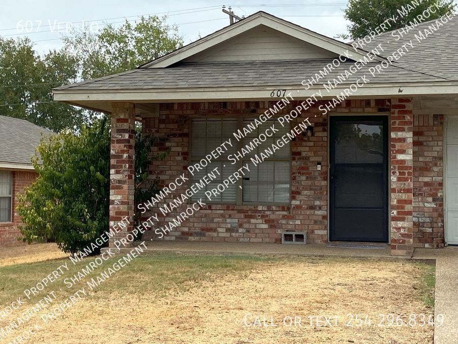 Duplex in Lorena Rental House Rental in Lorena, TX