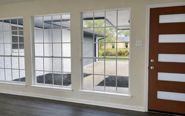 Photo - 10322 Sageburrow Dr