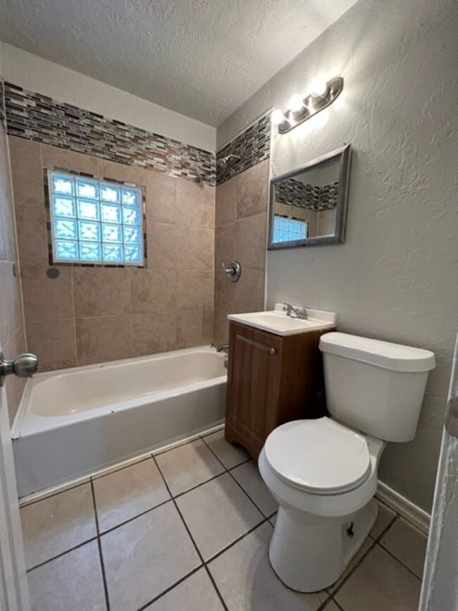 Photo - 1210 NW Baldwin- AVAILABLE NOW!