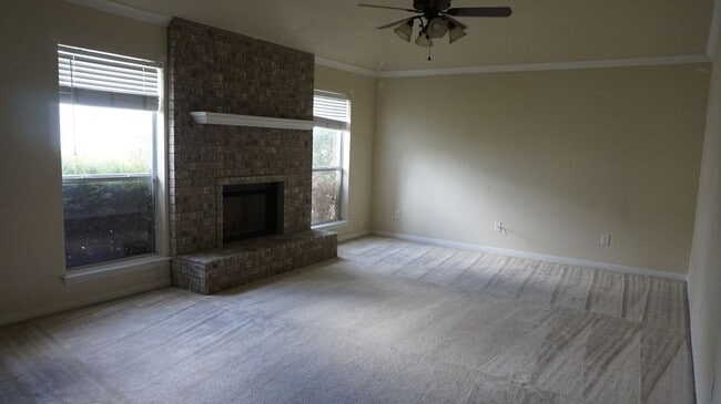 Photo - 4-Bedroom House for Rent in Killeen
