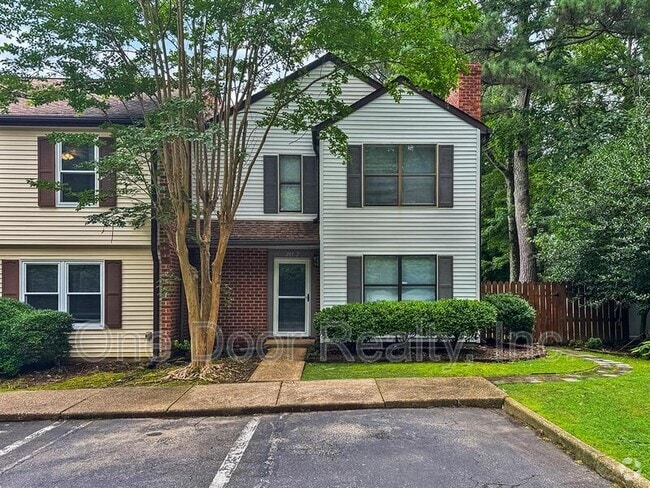 Building Photo - 285 Merrimac Trail Rental