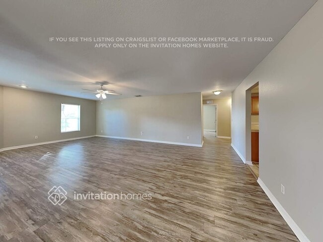 Photo - 2401 Granada Cir E