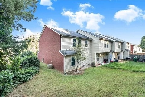 Photo - 5563 Windfall Ln