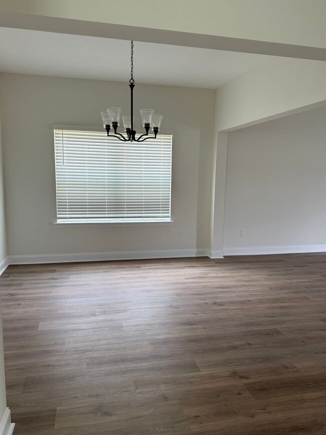 Photo - FOR RENT