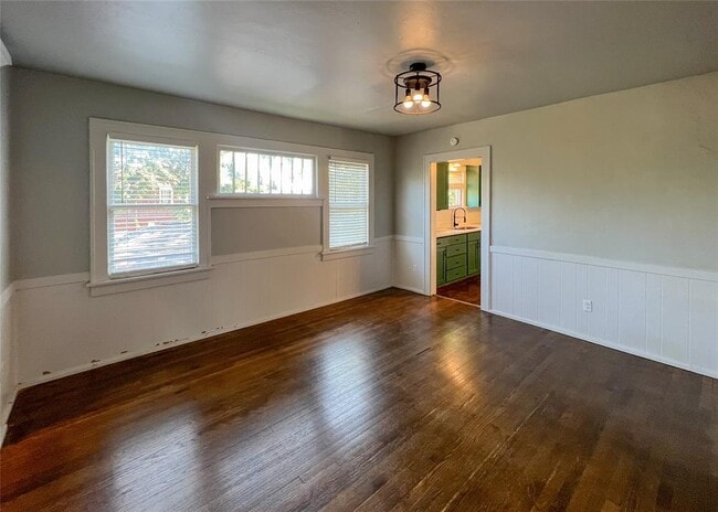 Photo - 1808 N Robinson Ave