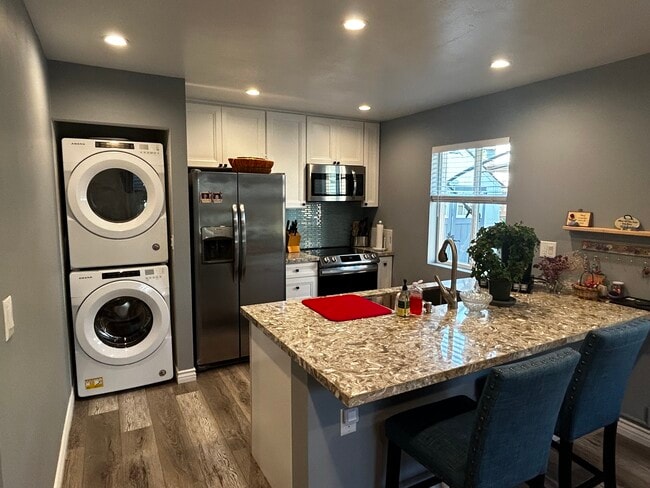 Photo - 4837 Gardena Ave Unit 4837