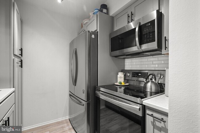 Photo - 3311 Wyndham Cir Unit 1192
