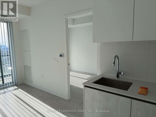 Photo - 5858 Yonge St Unit 2925