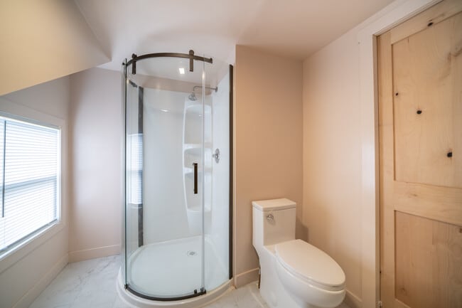 Photo - 714 Villa St