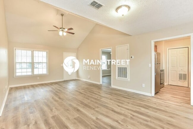 3 Bedroom Pet-Friendly Home in SMYRNA, TN with Main Street Renewal
