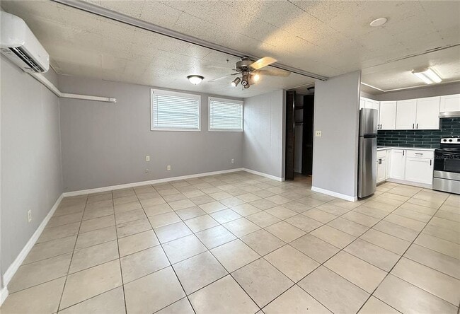 Photo - 3022 W Walnut St