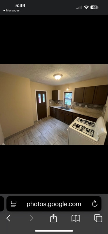 Photo - 5073 Greenhurst Dr