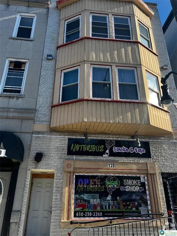 Building Photo - 139 N 7th St Unit 3rd fl Rental