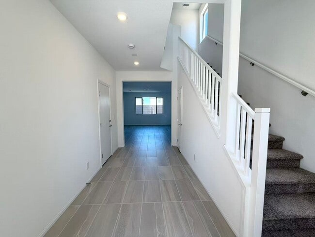 Photo - 5934 Hillside Pl