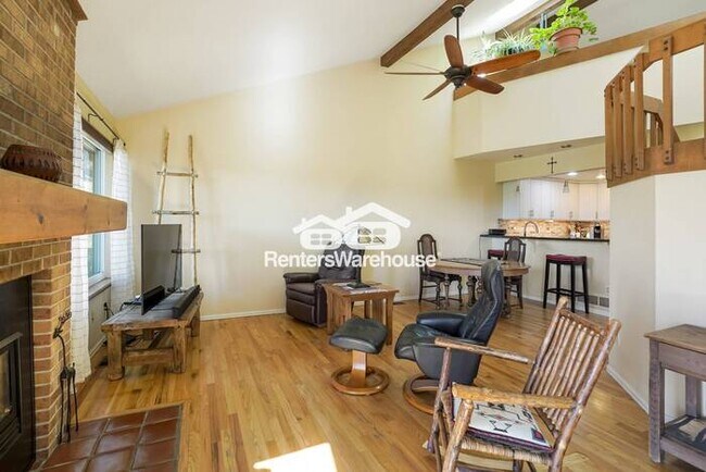 Photo - Stunning Golf Course and Sunset Views From This Fantastic Upscale Townhouse