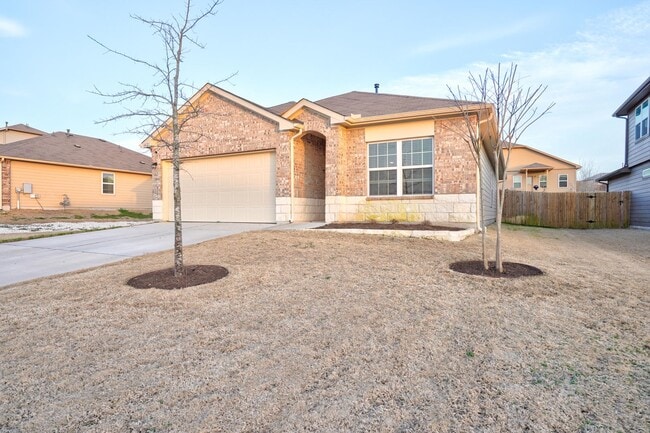 Photo - Warm & Spacious 3 Bed, 2 Bath Home with Fenced Backyard