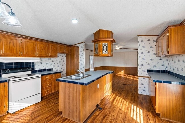 Photo - 905 Weaver St