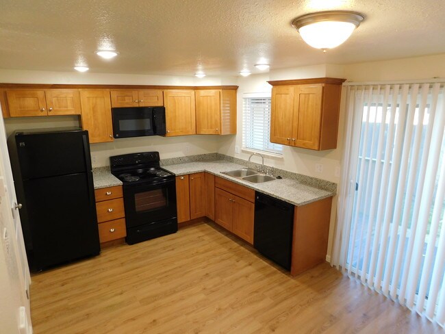 Oakwood Terrace - Oakwood Terrace Apartments